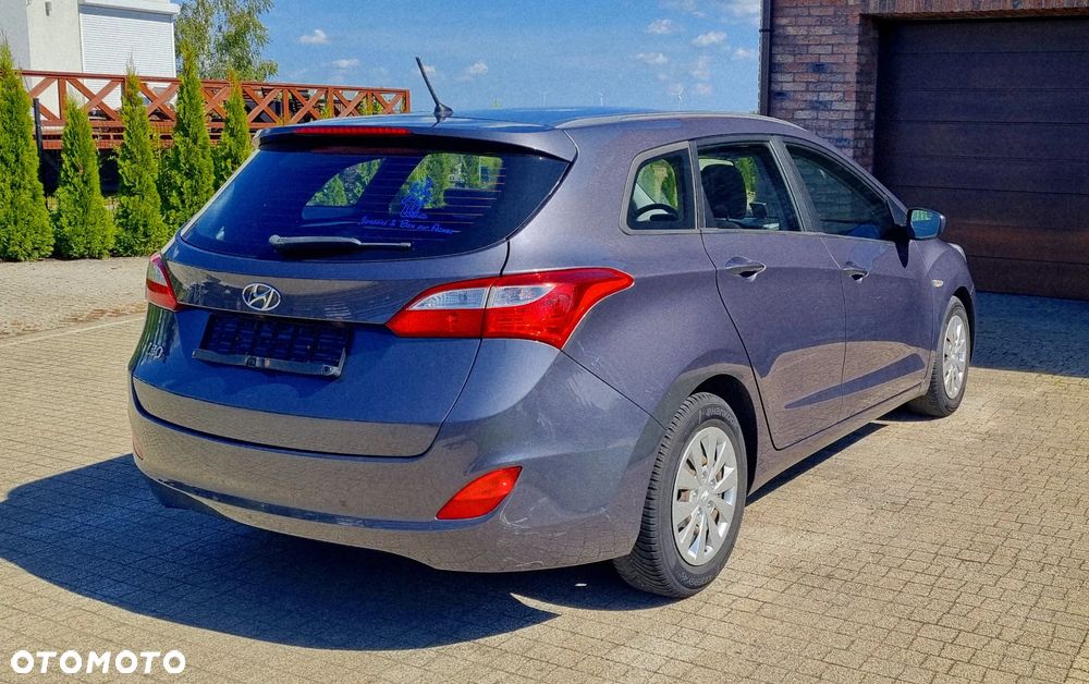 Hyundai i30 blue Kombi 1.4 Style - 5