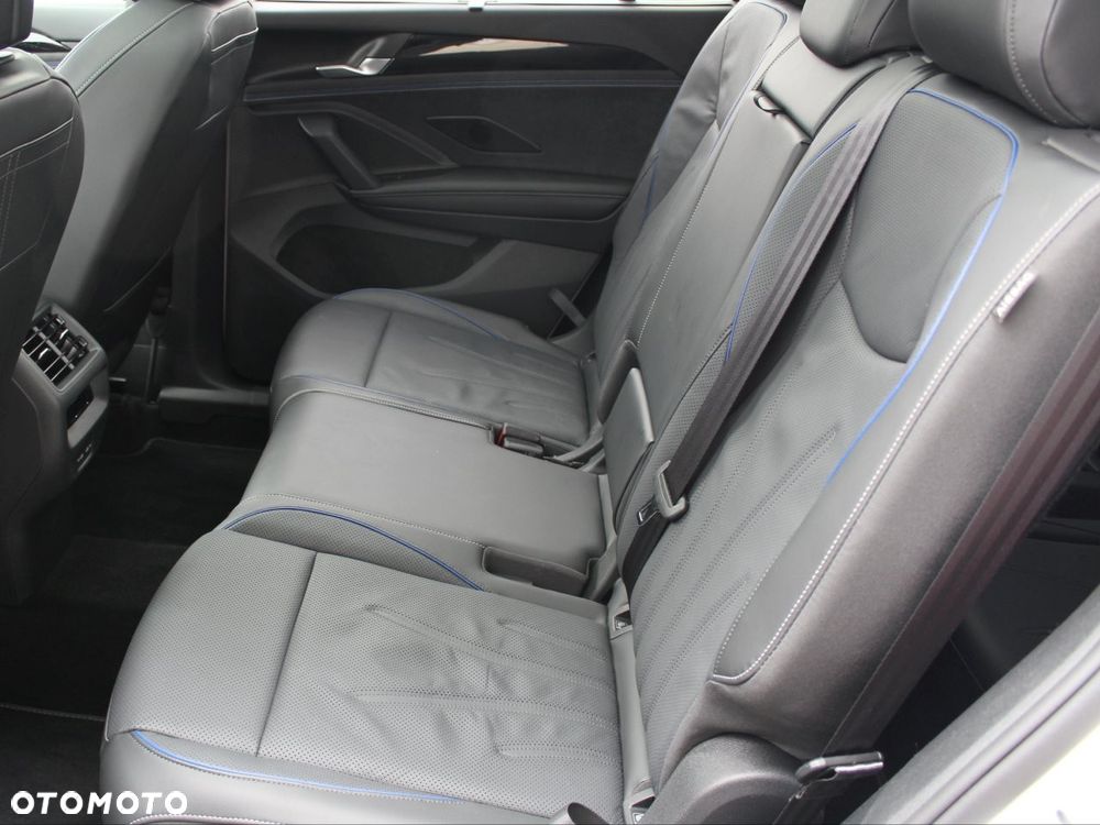 Volkswagen Tayron 2.0 TDI SCR 4Mot R-Line DSG - 11