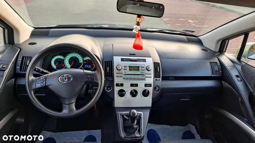 Toyota Corolla Verso 1.6 Terra - 16