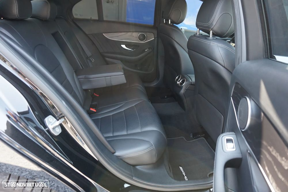 Mercedes-Benz C 300 de AMG Line - 19