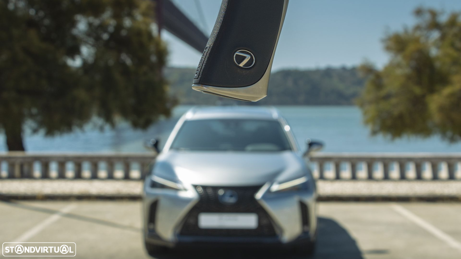 Lexus UX 250h Sport (Ecrã 12.3) - 19
