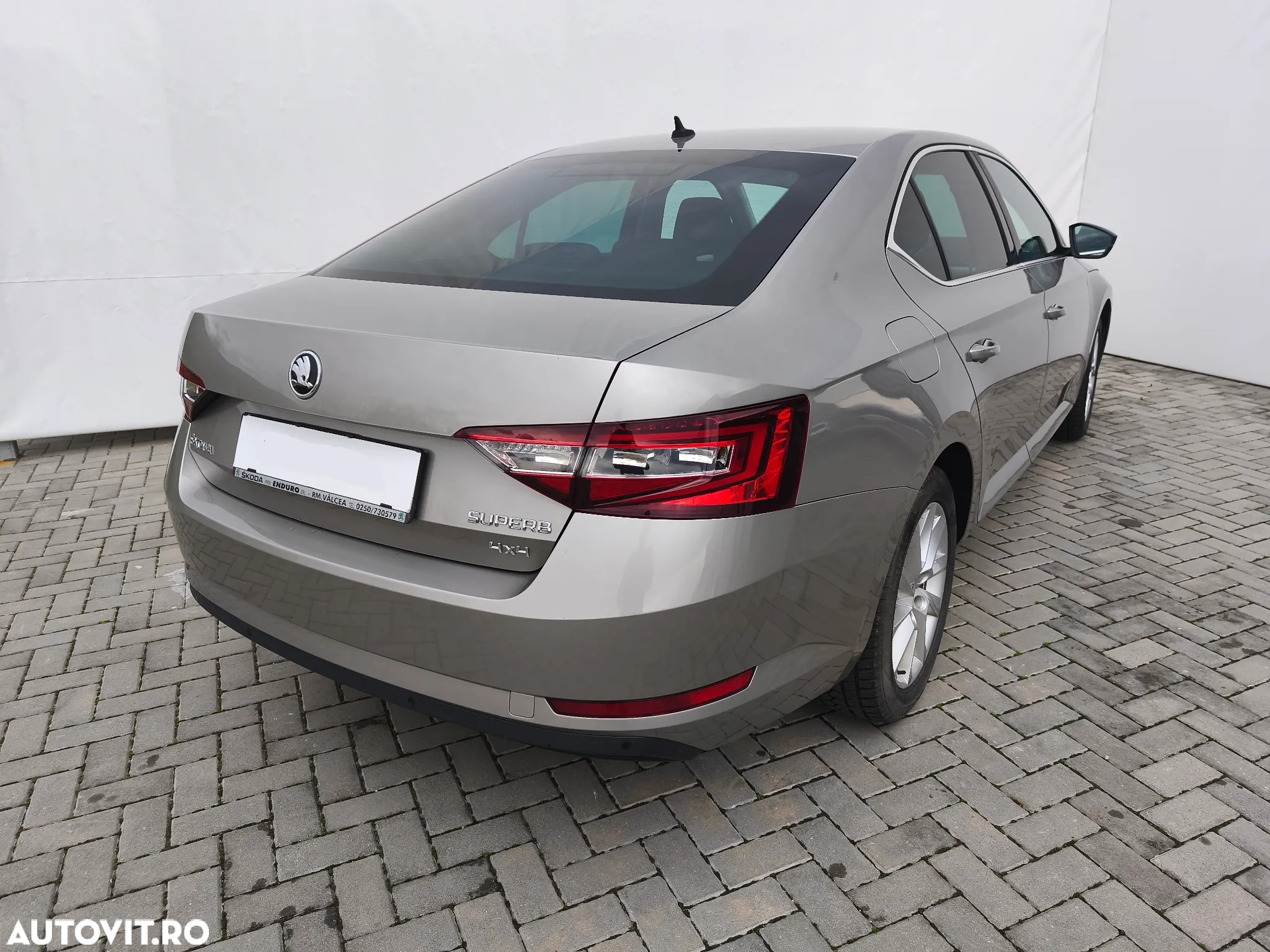 Skoda Superb 2.0 TDI 4X4 Ambition - 6