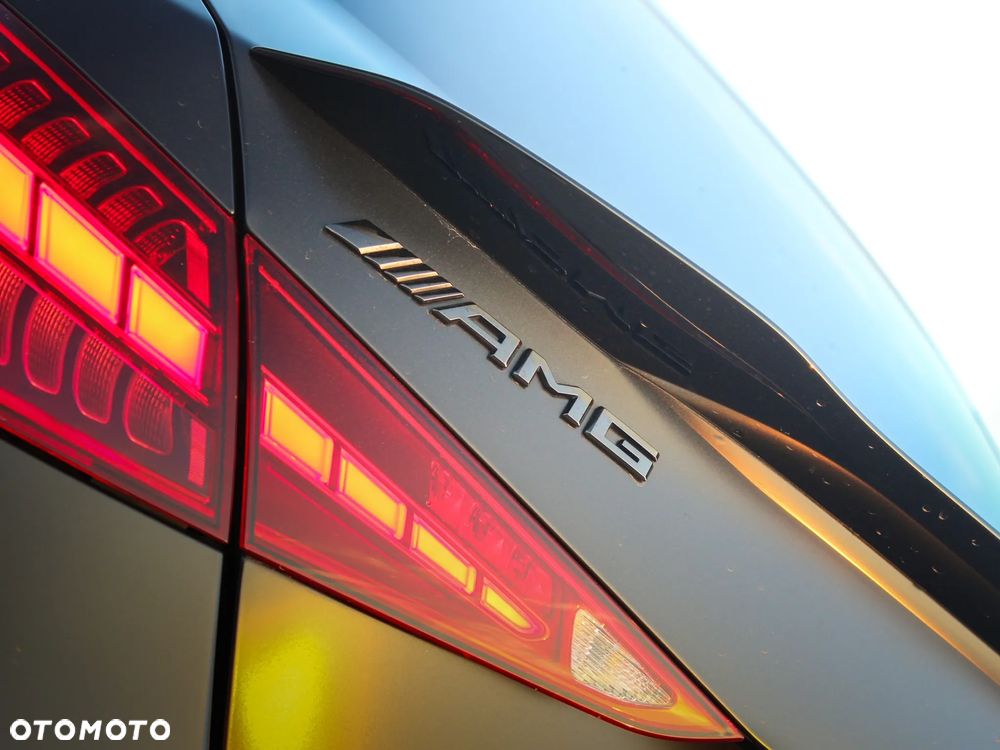 Mercedes-Benz Klasa C AMG 63 S E Performance PHEV 4-Matic - 23