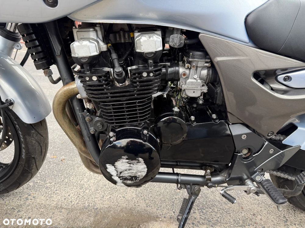 Kawasaki ZR - 15