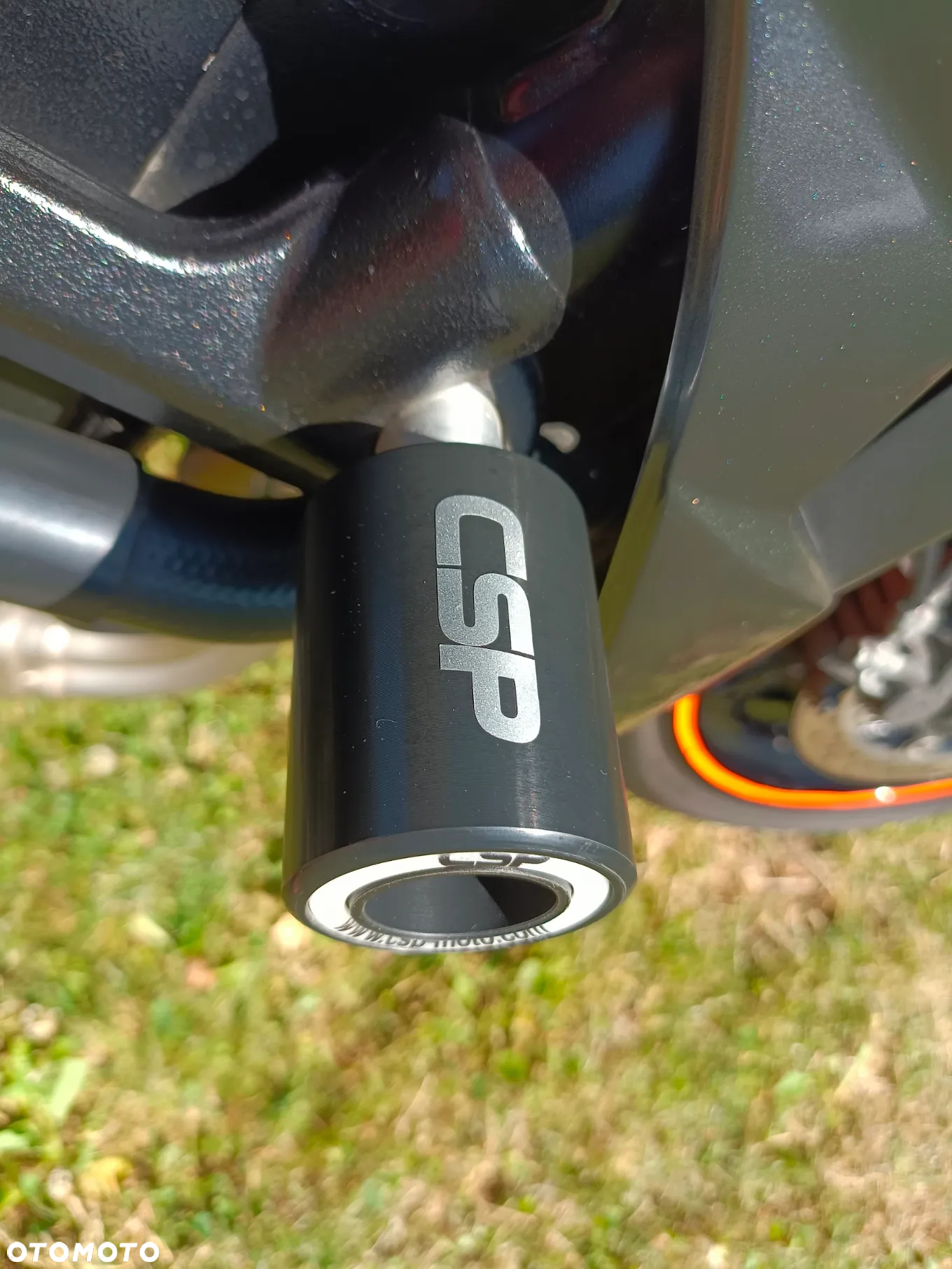 Suzuki GSR - 12