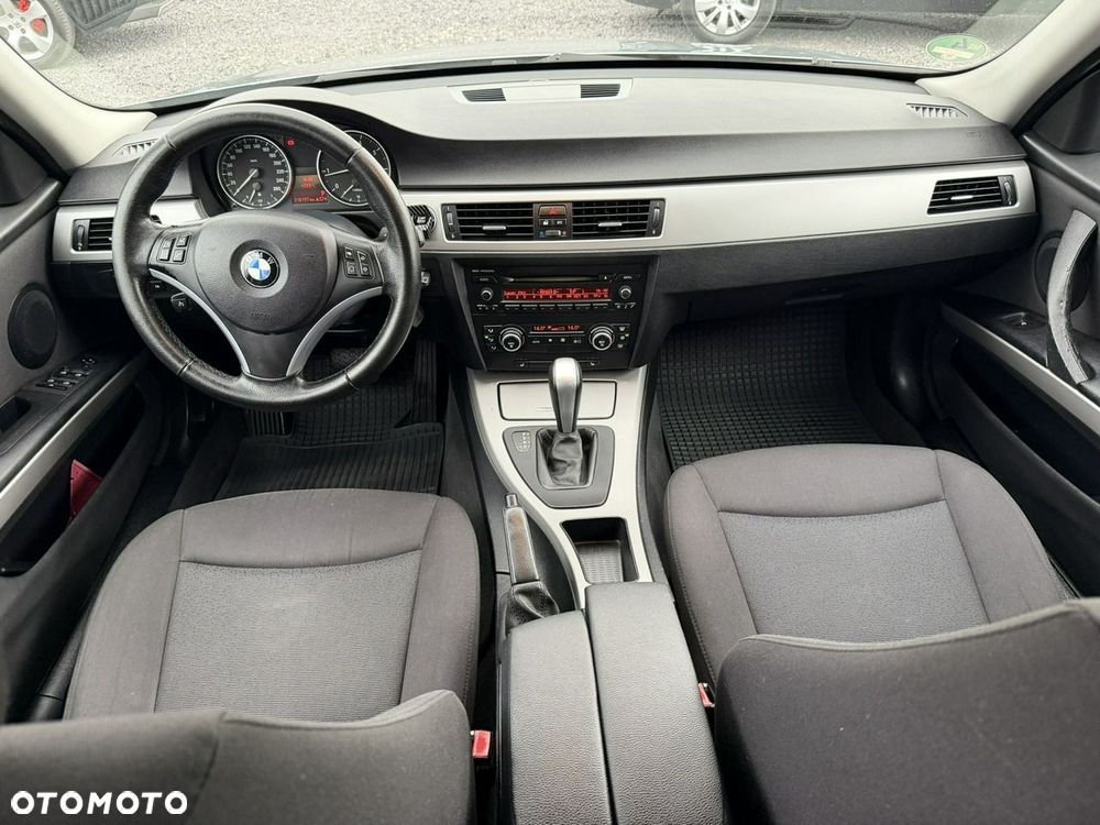 BMW Seria 3 318i Edition Exclusive - 5