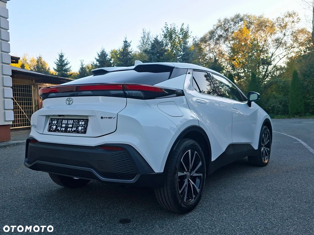 Toyota C-HR 2.0 PHEV Dynamic Force Comfort Plus - 23