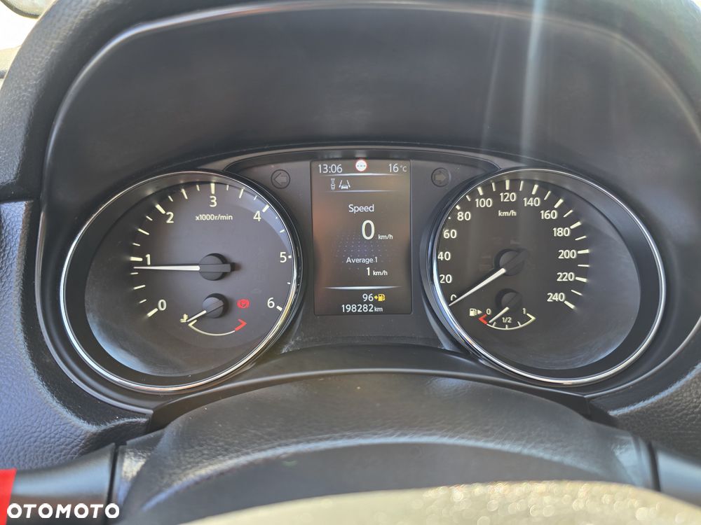 Nissan Qashqai 1.6 dCi 360 S&S - 27