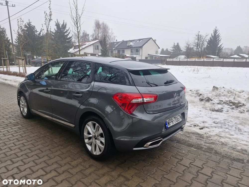 Citroën DS5 Hybrid4 EGS6 SoChic - 9