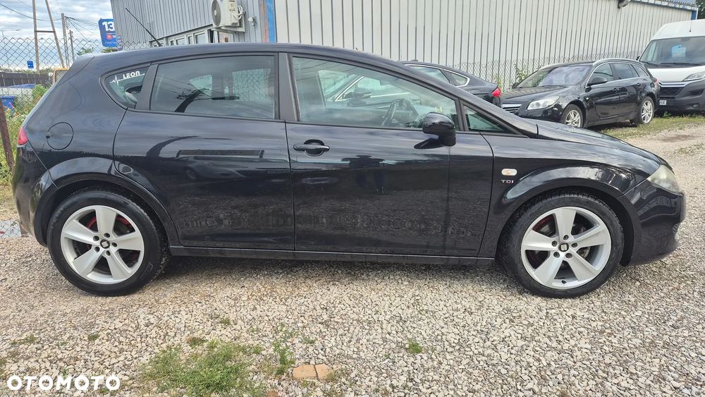 Seat Leon 2.0 TDI Stylance DSG - 4