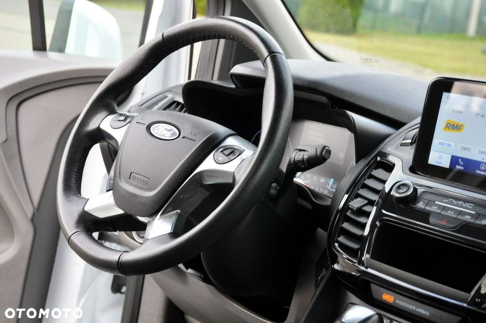 Ford Tourneo Connect 1.5 TDCi Start-Stop Titanium - 32