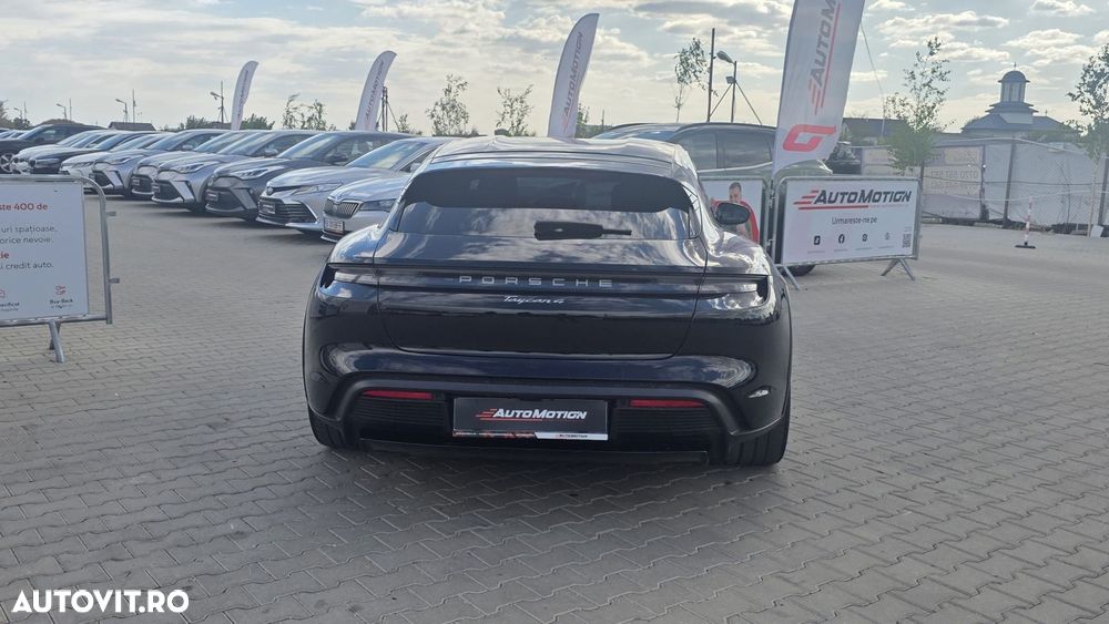 Porsche Taycan - 18