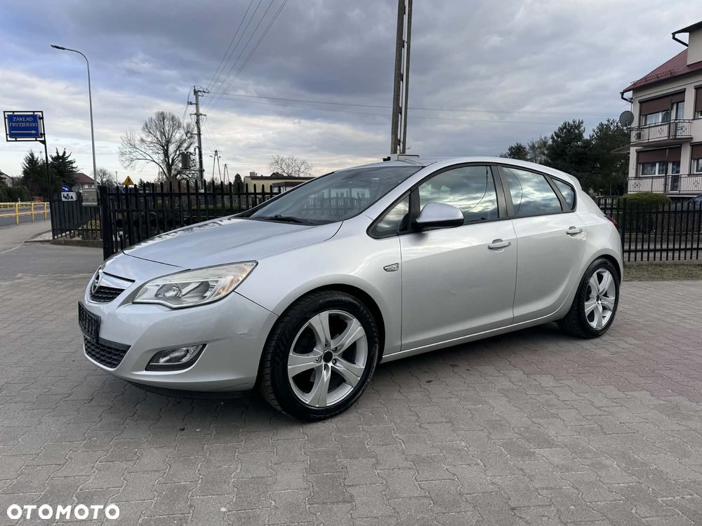 Opel Astra - 1