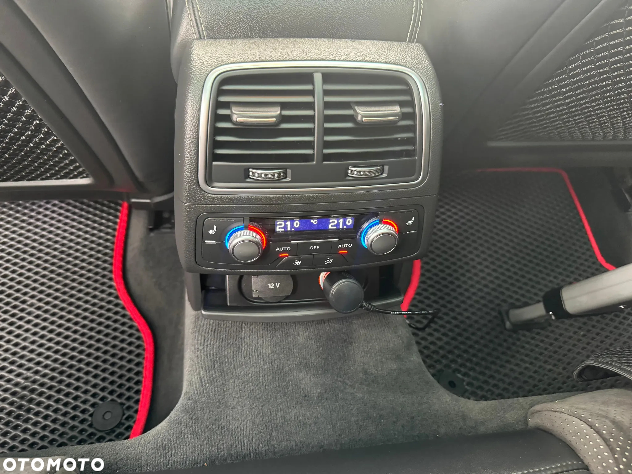 Audi A6 Avant 3.0 TDI quattro S tronic - 32