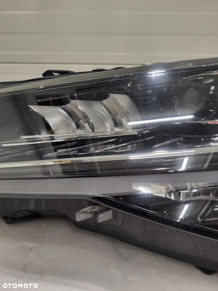 Skoda Superb III FULL LED PRZÓD STRONA LEWA 3V1941015D - 3