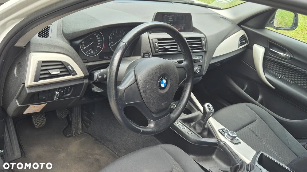BMW Seria 1 116i Sport Line - 10