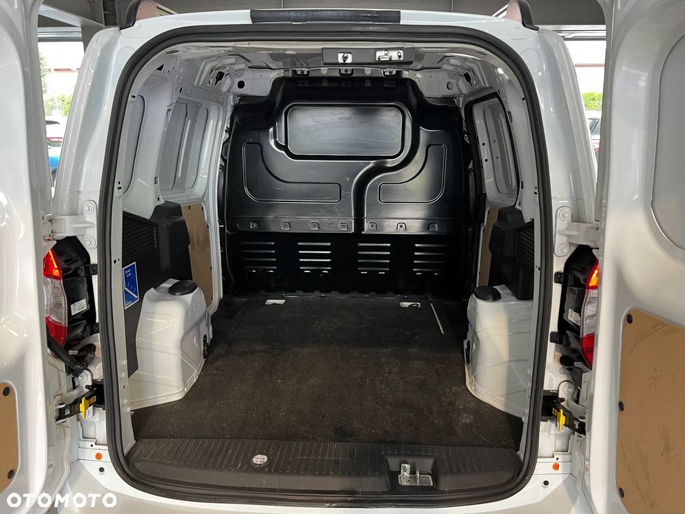 Ford Courier - 14