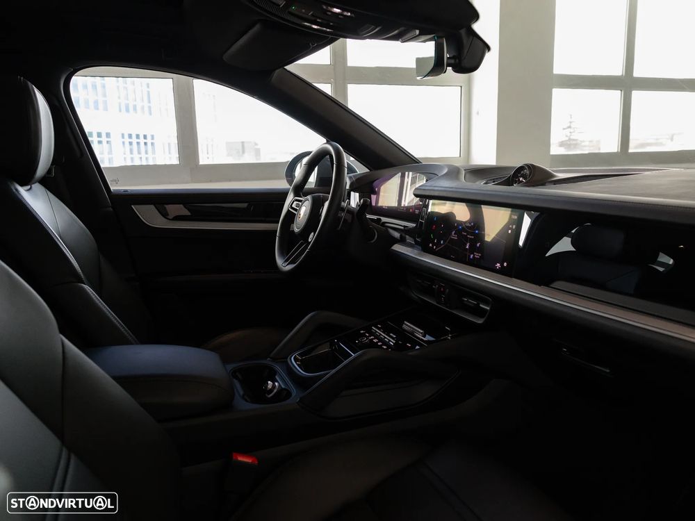 Porsche Cayenne Coupé E-Hybrid - 35