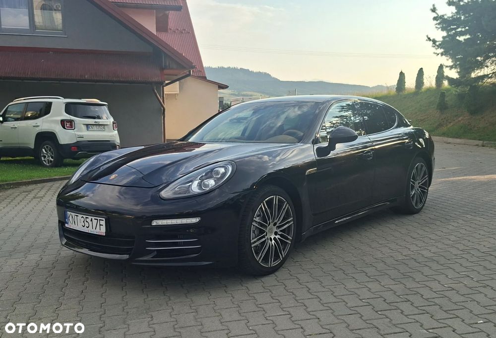 Porsche Panamera 4S - 1