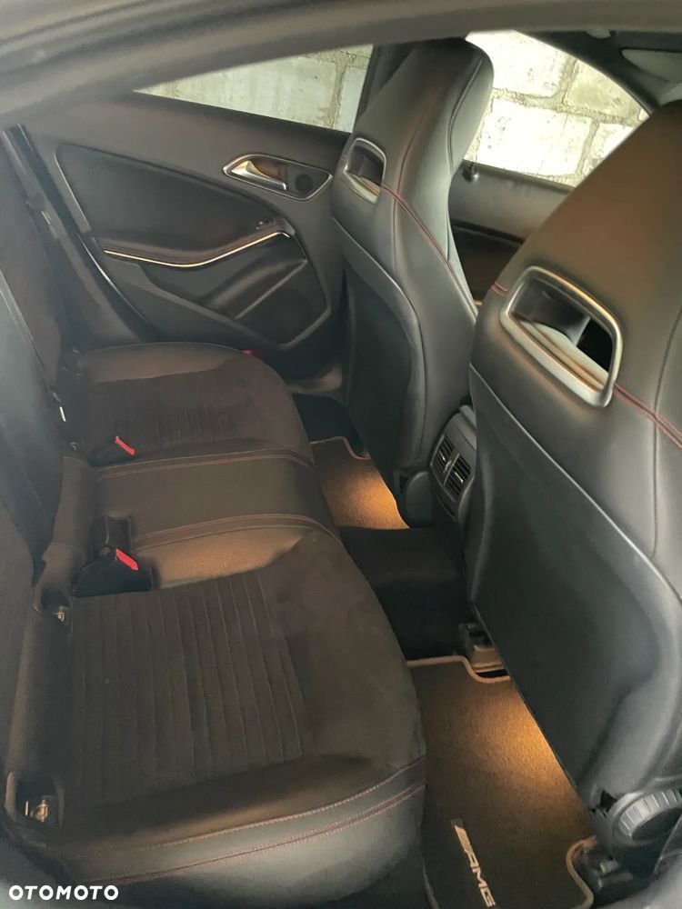 Mercedes-Benz CLA 200 7G-DCT - 9