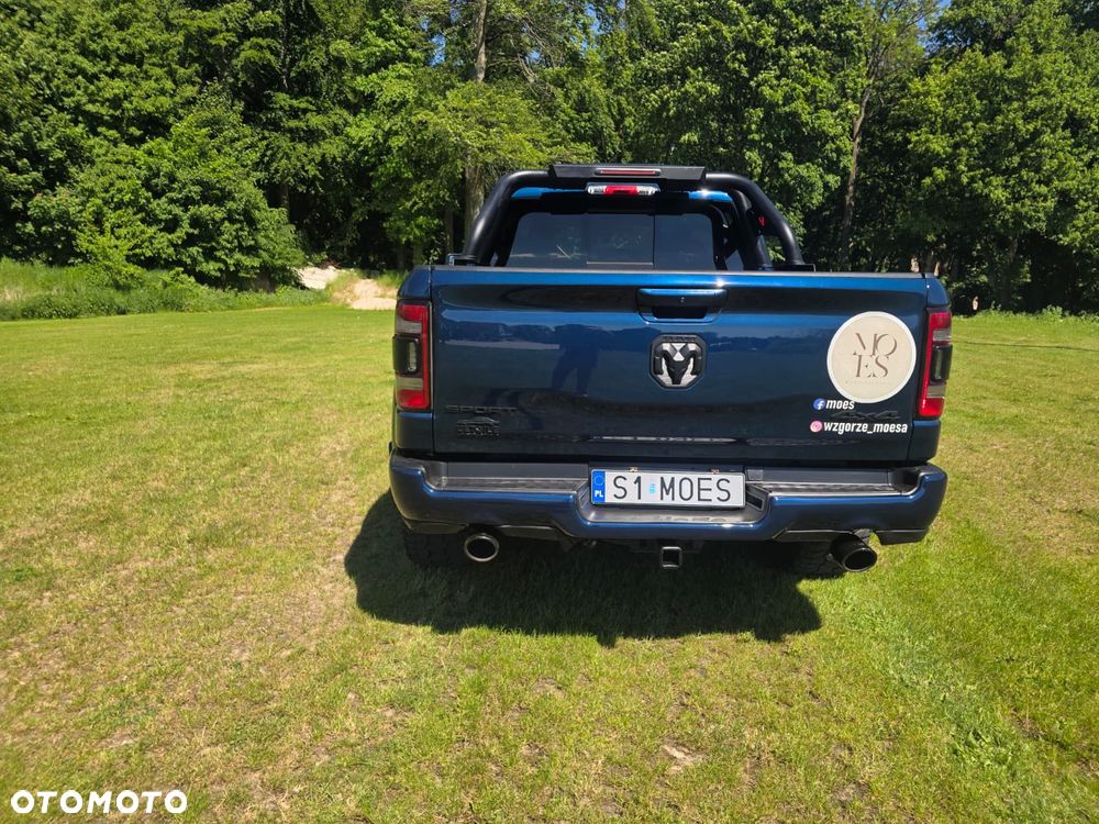 Dodge RAM 5.7 4x4 - 15