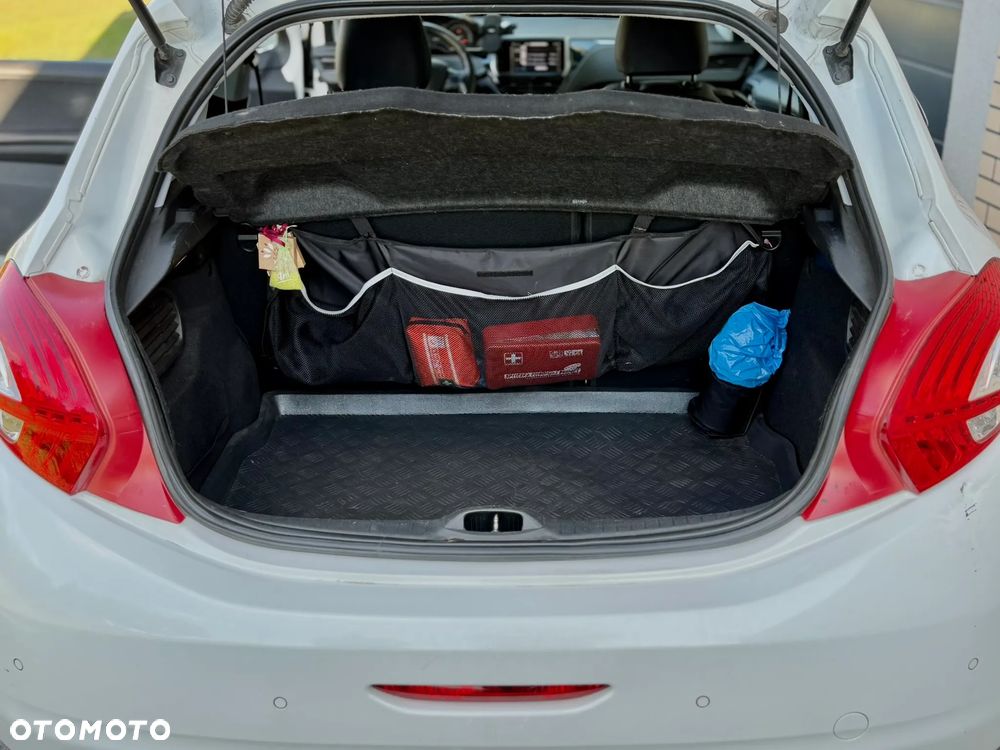 Peugeot 208 1.6 VTi Allure - 16