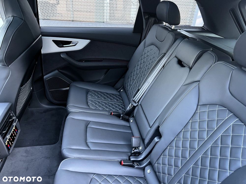 Audi Q7 - 25