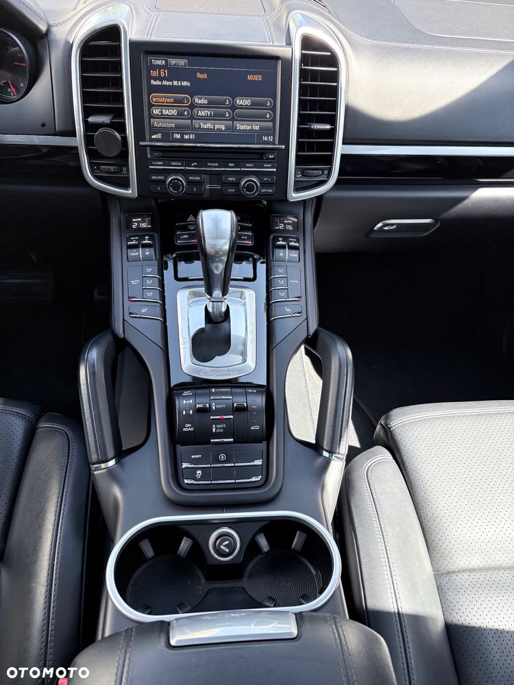 Porsche Cayenne Platinum Edition - 20