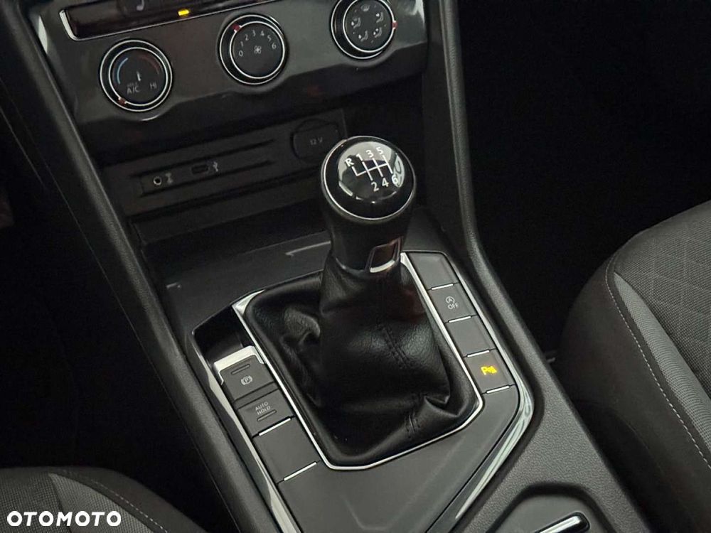 Volkswagen Tiguan - 30