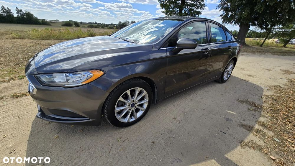 Ford Fusion - 2