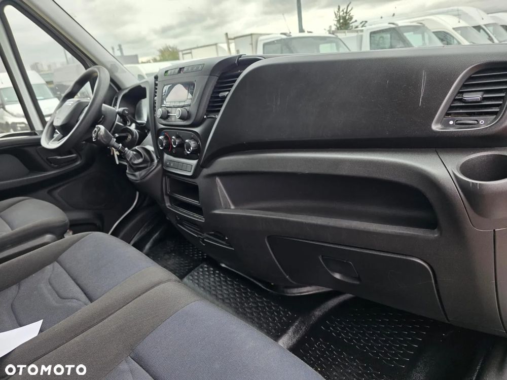 Iveco 35c16 - 17