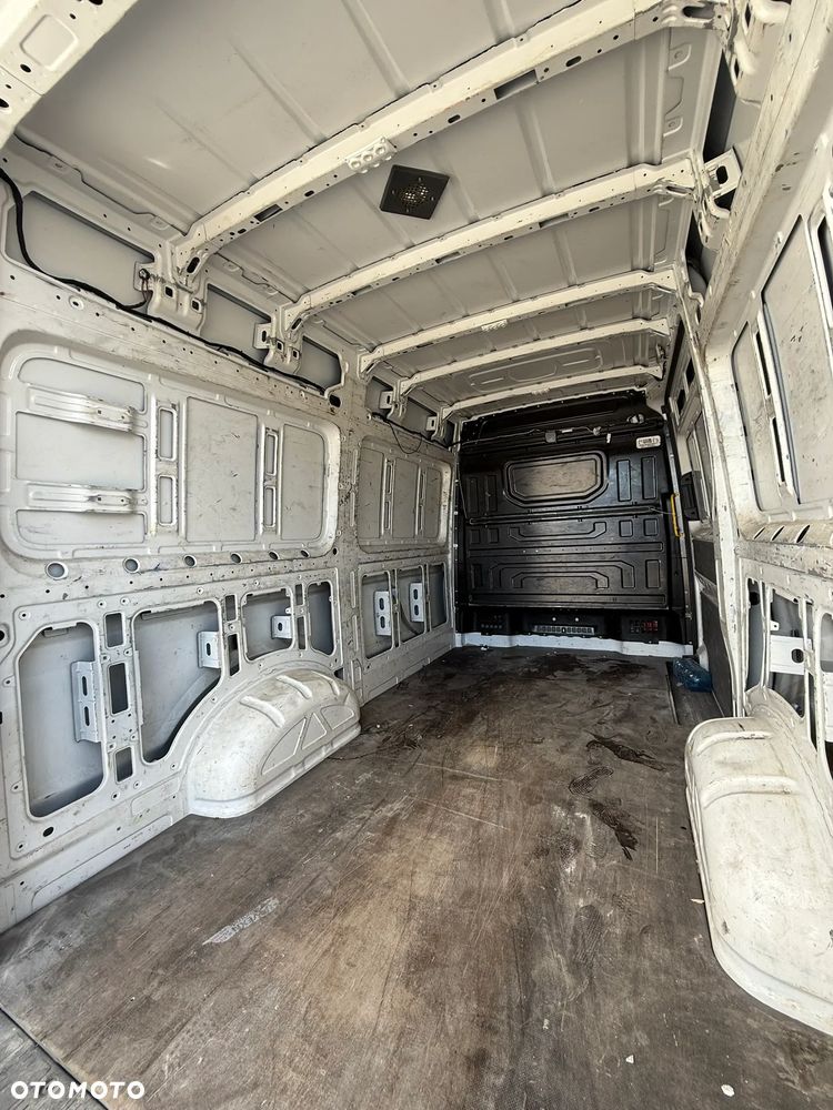 Volkswagen Crafter - 6