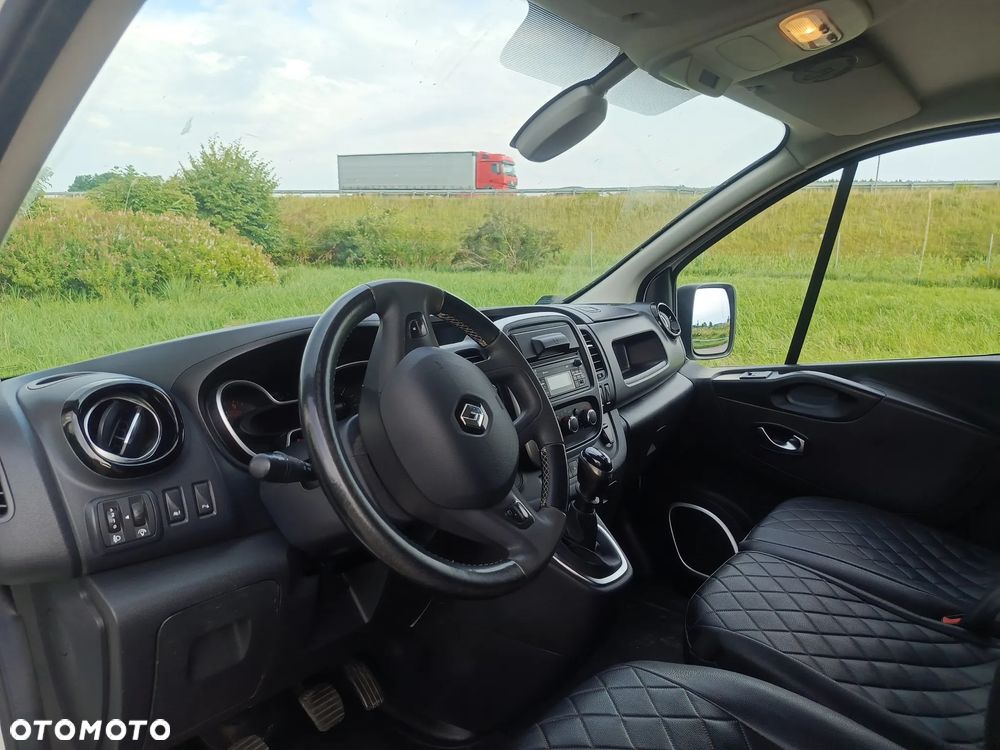 Renault Trafic 2.0 dCi - 9