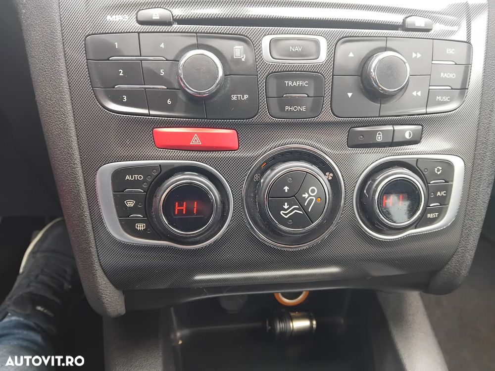 Citroën C4 VTi 120 Selection - 6