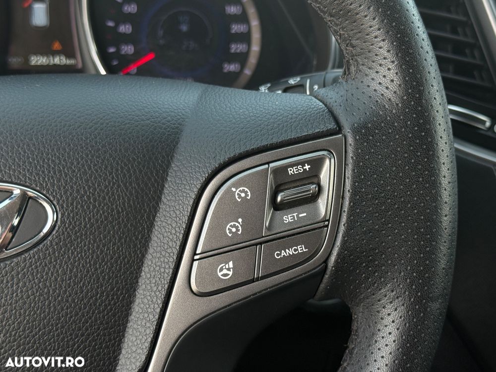 Hyundai Santa Fe 2.2 DSL VGT 5 SEATS 4WD AT FULL - 10