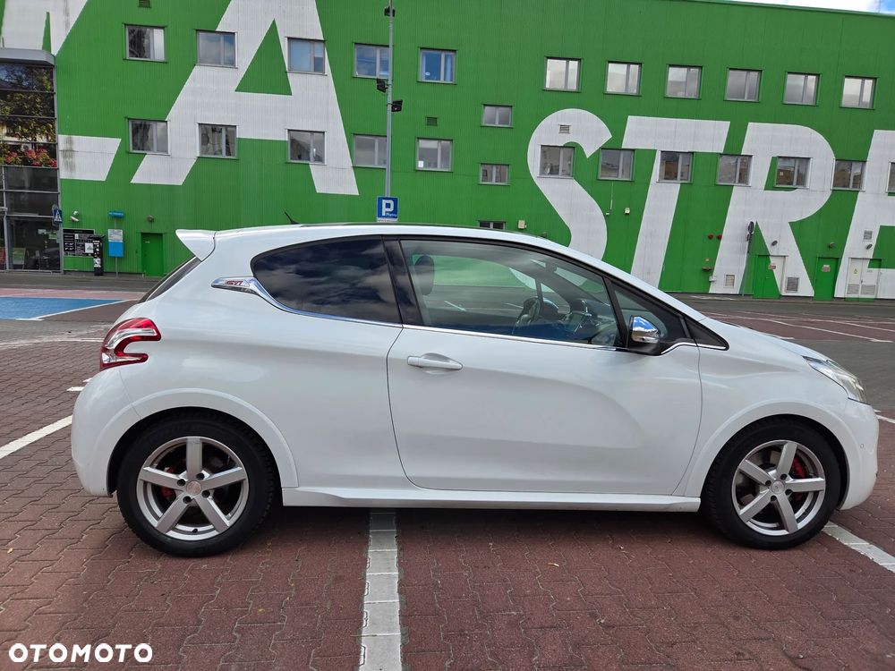 Peugeot 208 1.6 THP GTi - 6