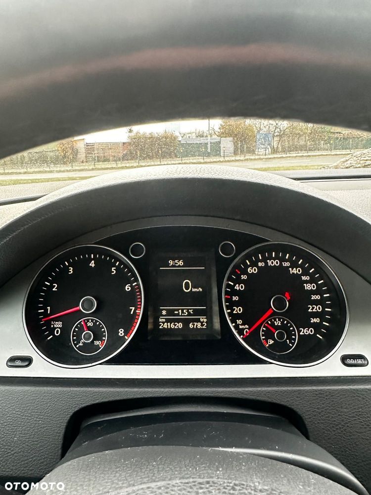 Volkswagen Passat 1.4 TSI Comfortline - 24