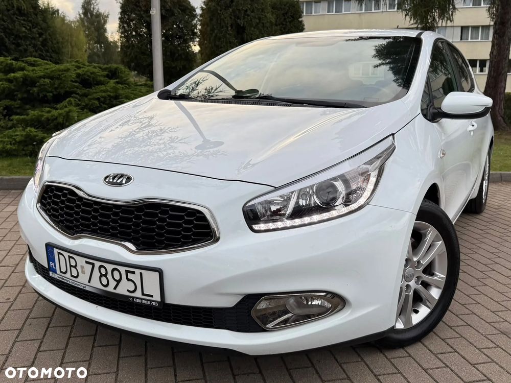 Kia Ceed 1.4 CVVT Fifa World Cup Edition - 13