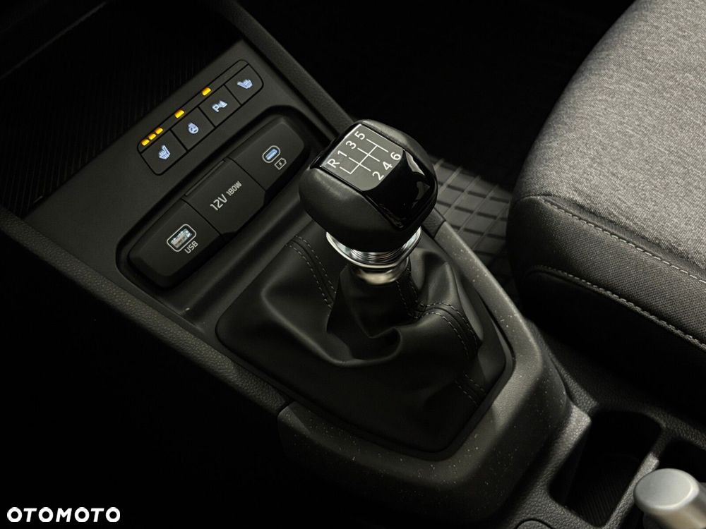 Kia Stonic - 31