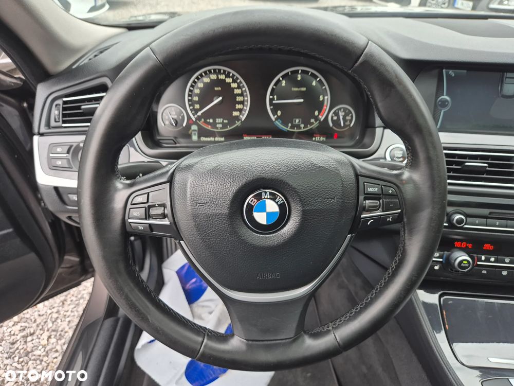 BMW Seria 5 520d - 36