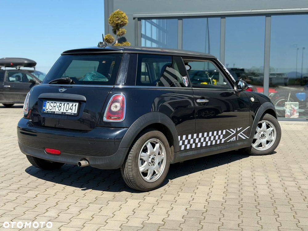 MINI ONE - 4