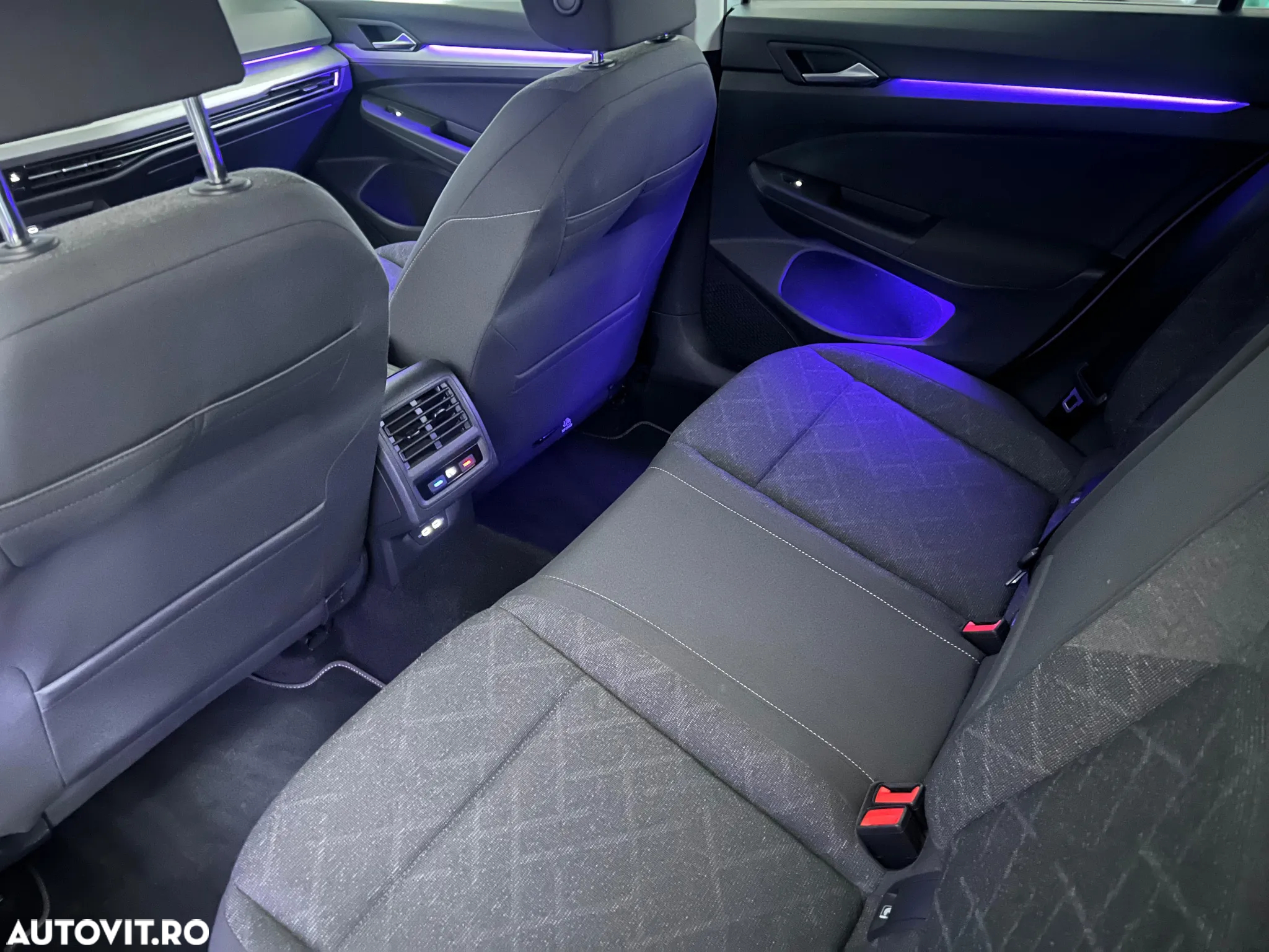 Volkswagen Golf - 13