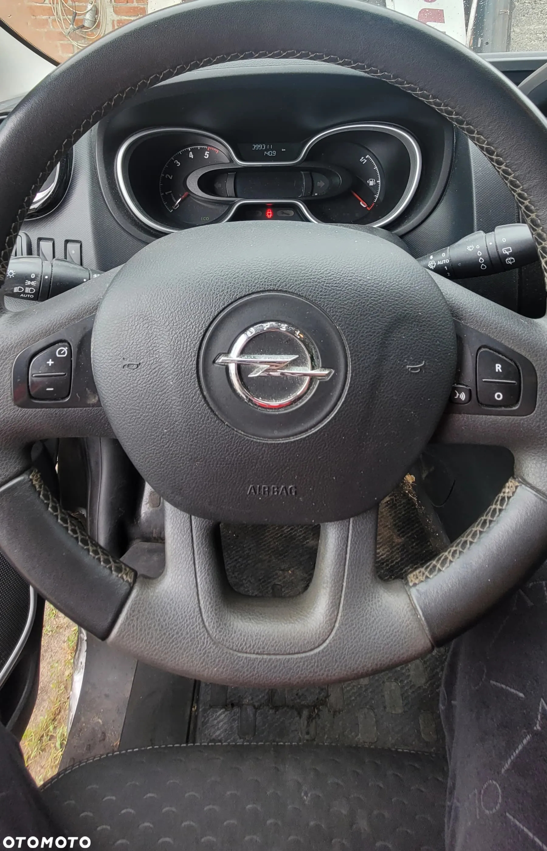 Opel Vivaro - 18