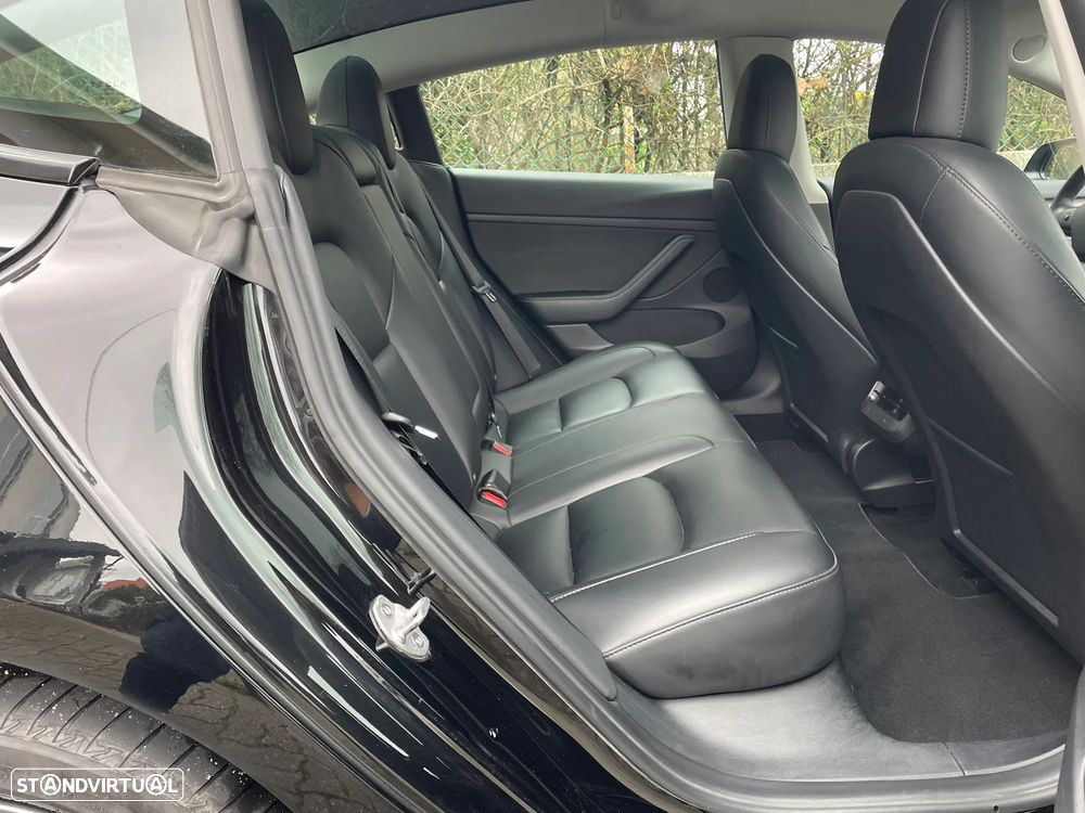 Tesla Model 3 Long Range Tração Traseira - 25
