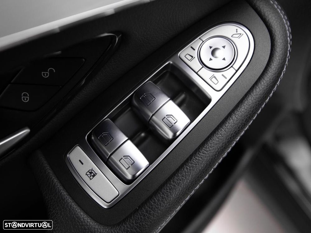 Mercedes-Benz GLC 300 de 4Matic 9G-TRONIC — fotografia 16