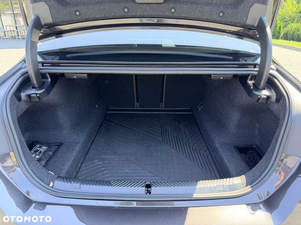 BMW Seria 5 520d mHEV M Sport - 6