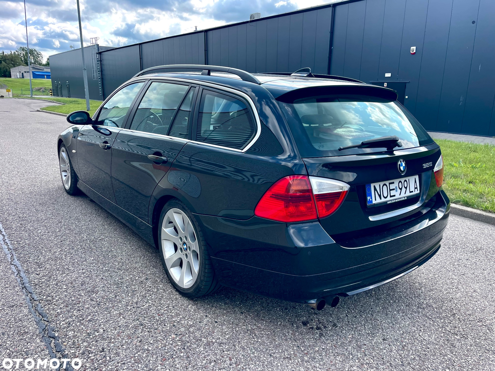 BMW Seria 3 325i Touring - 4