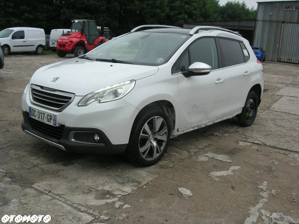 Peugeot 2008 1.6 e-HDi Allure S&S - 4
