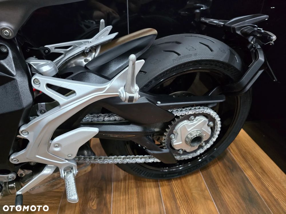 MV AGUSTA Brutale - 27