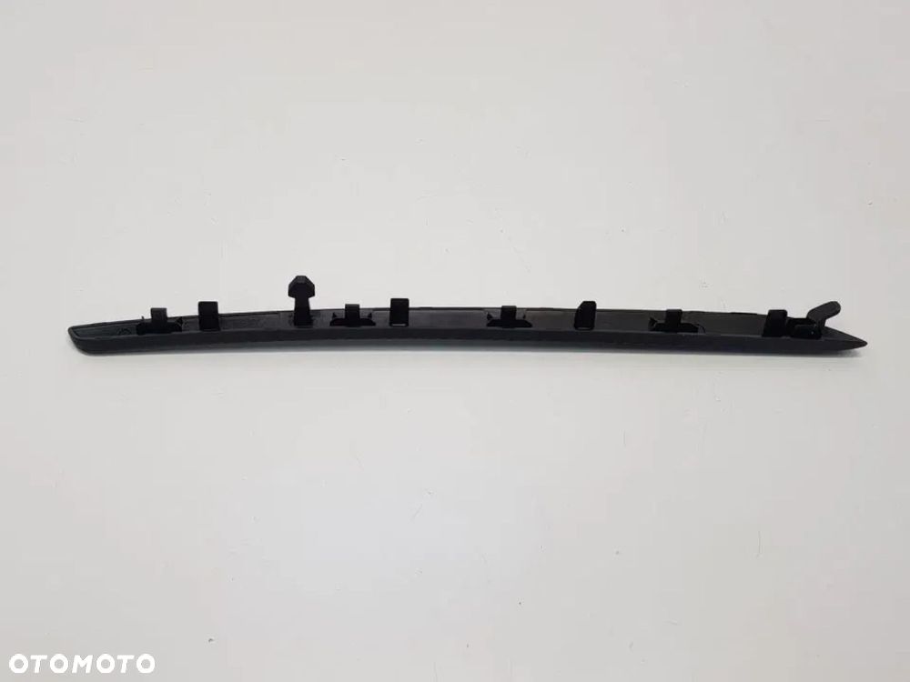 LISTWA BOCZKA DRZWI PRAWA KARBON RENAULT MEGANE IV - 2